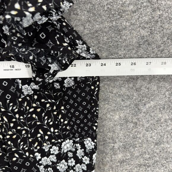 Luna Blouse Women 1X Plus Black Floral Short Sleeve Rayon Round Neck Casual - Picture 5 of 7